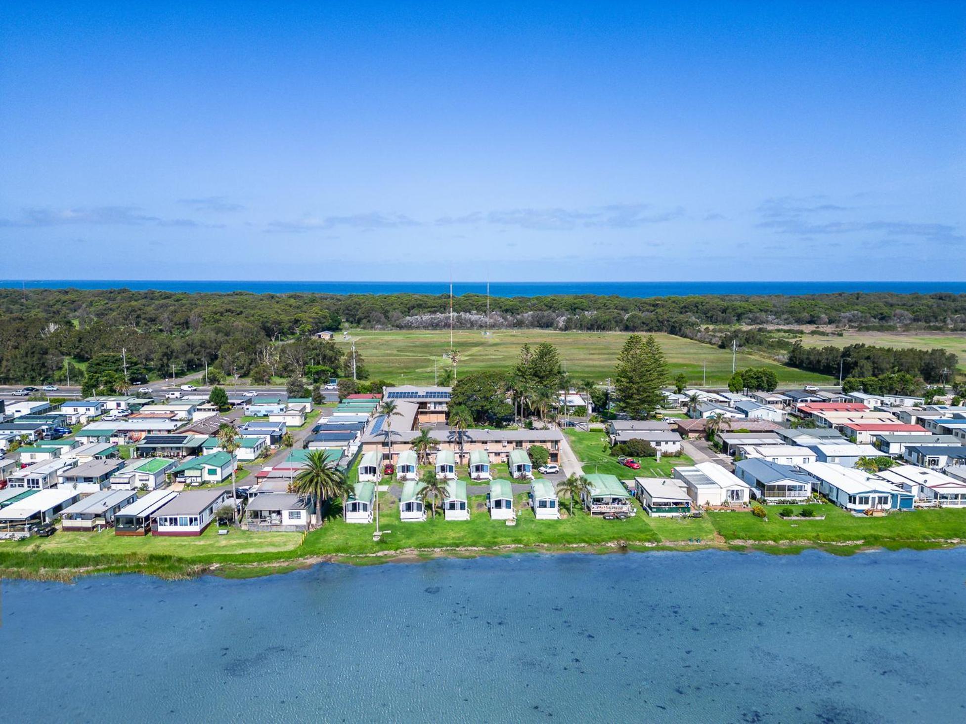 Lakeside Inn Wollongong Primbee Ngoại thất bức ảnh