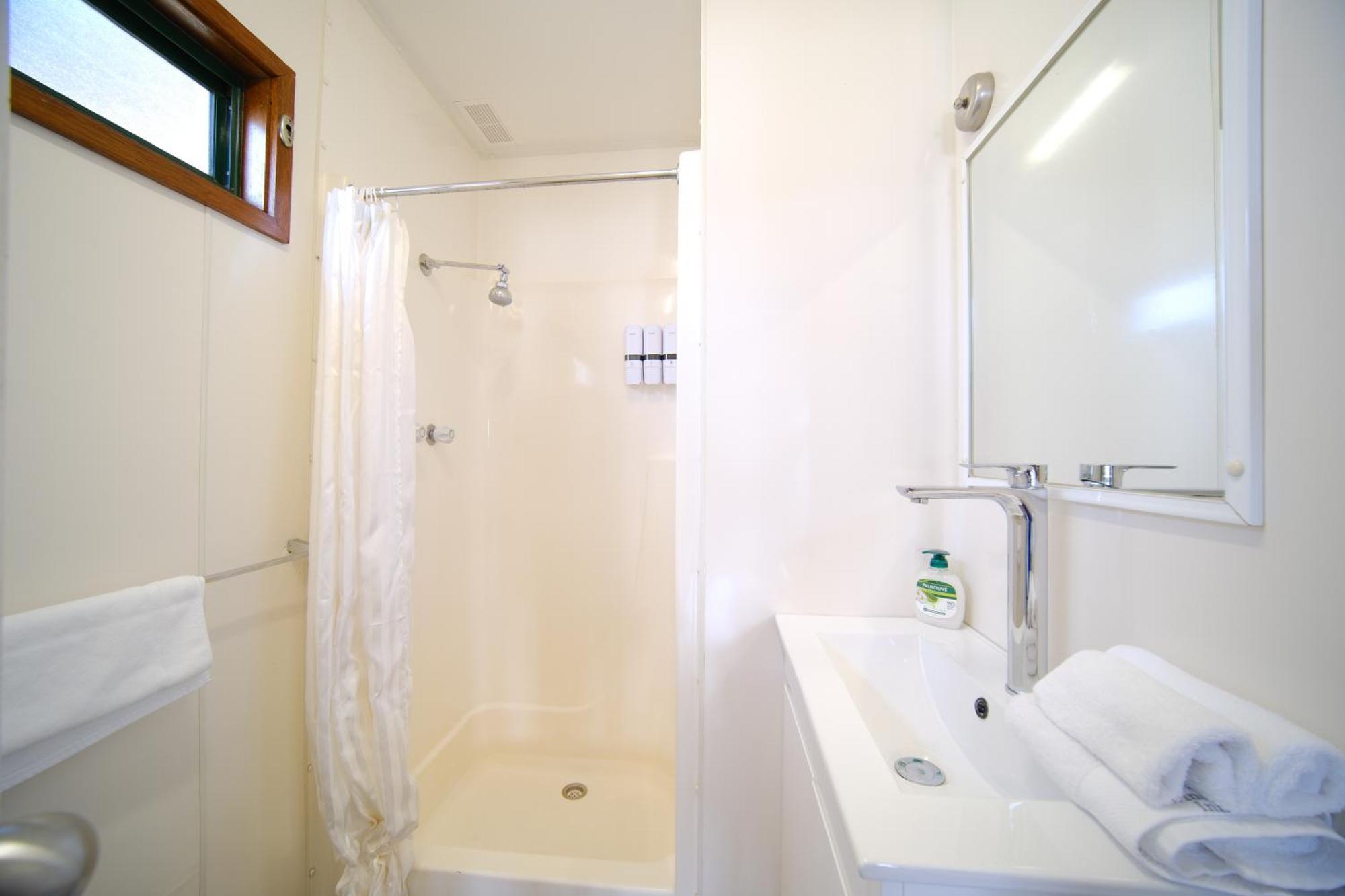 Lakeside Inn Wollongong Primbee Ngoại thất bức ảnh