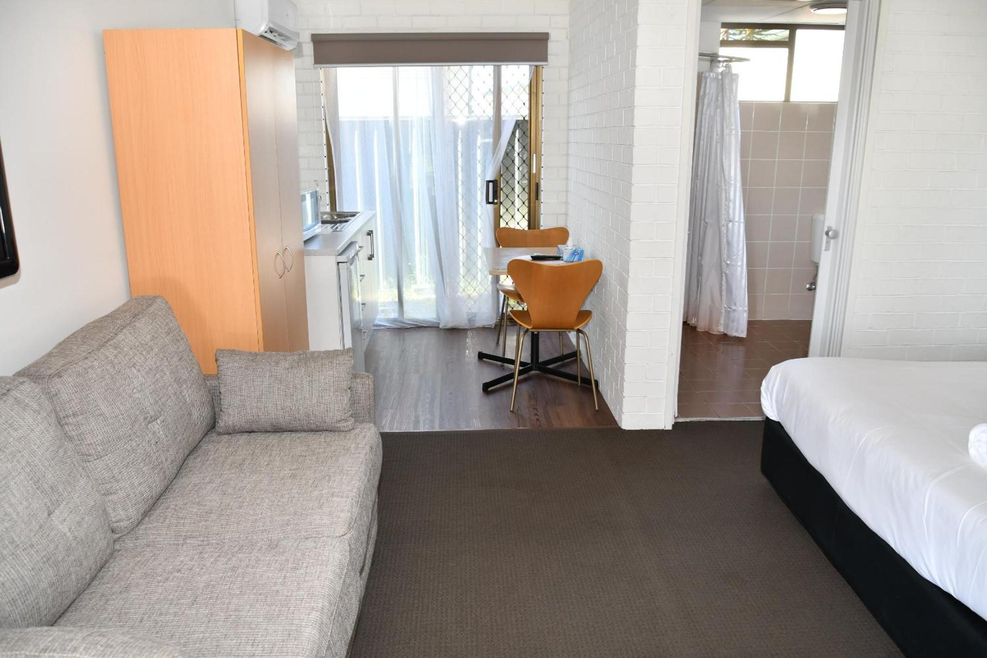 Lakeside Inn Wollongong Primbee Ngoại thất bức ảnh